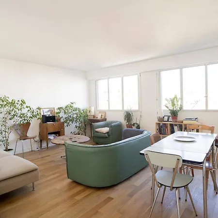 アパート Bright Apt With View & Balcony Near Montmartre パリ