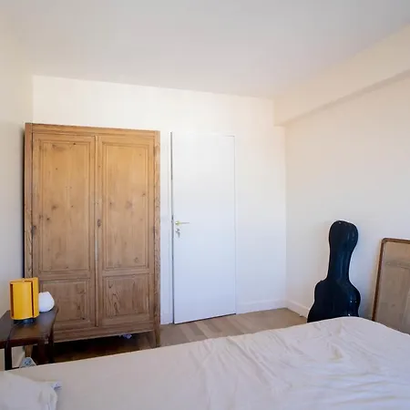 Bright Apt With View & Balcony Near Montmartre アパート *