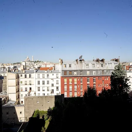 Bright Apt With View & Balcony Near Montmartre * パリ