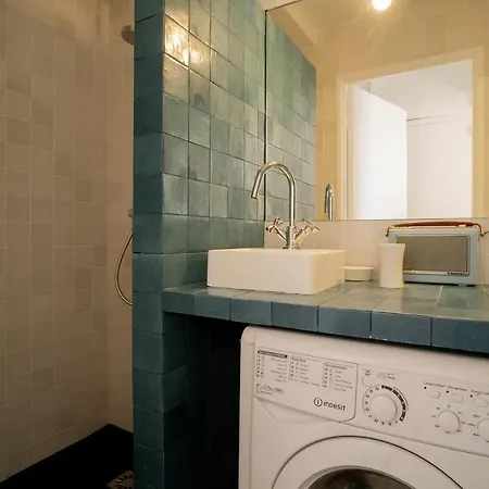 アパート Bright Apt With View & Balcony Near Montmartre パリ
